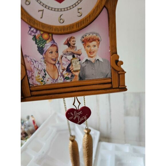Bradford exchange I Love Lucy cuckoo clock Lucille Ball - Picture 12 of 14